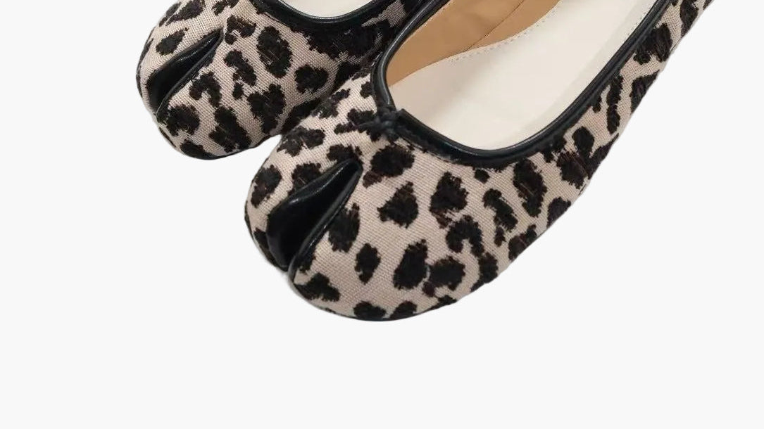 BAILARINAS PEZUÑA CON ESTAMPADO DE LEOPARDO