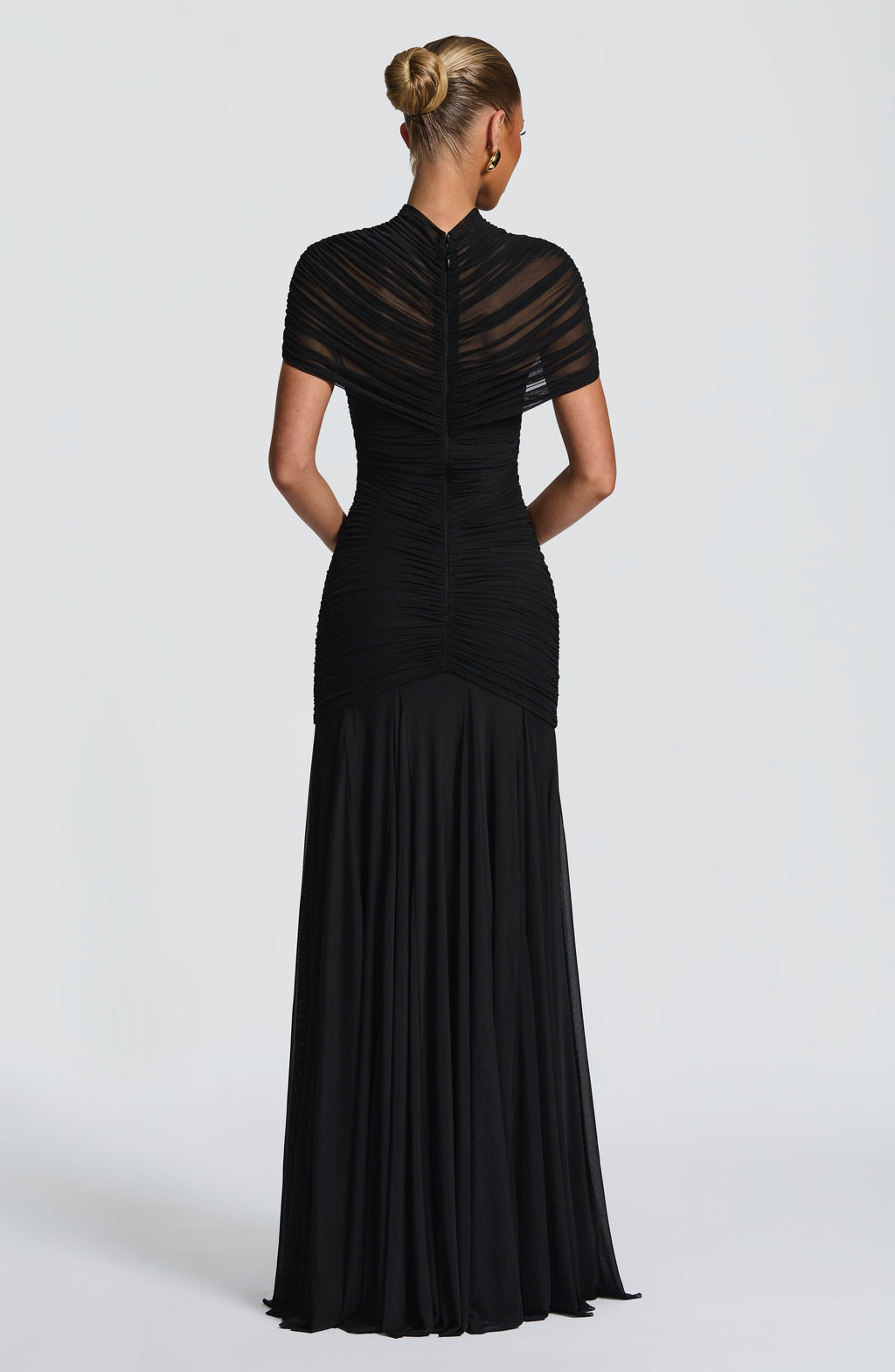 MAXI VESTIDO ANAIS SILUETA SOFISTICADA CON UN TOQUE MODERNO Y ELEGANTE