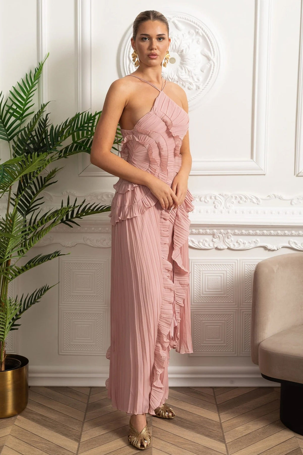 VESTIDO ARIEL MOVIMIENTO Y FEMINIDAD QUE  CAPTURAN TODAS LAS MIRADAS