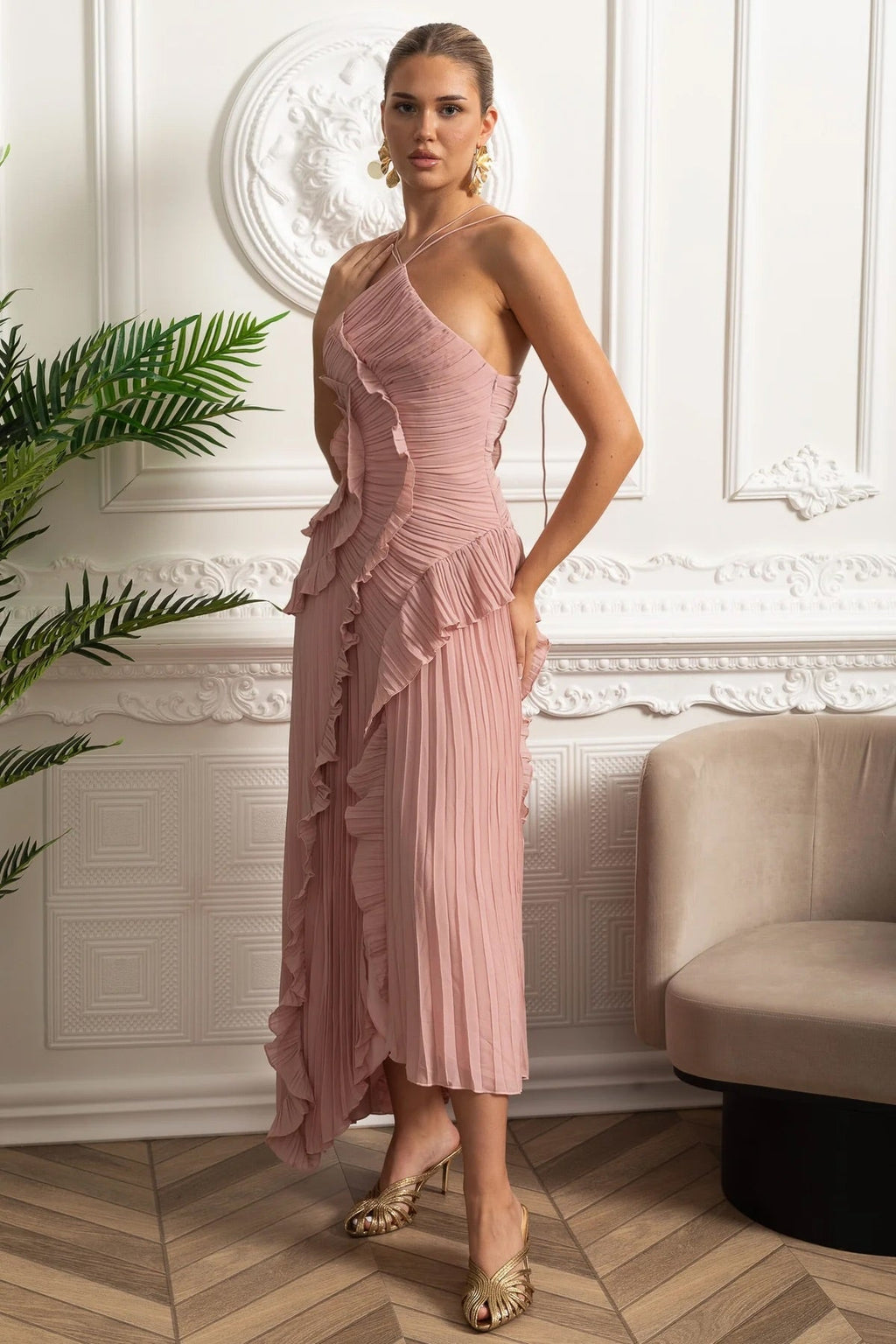 VESTIDO ARIEL MOVIMIENTO Y FEMINIDAD QUE  CAPTURAN TODAS LAS MIRADAS