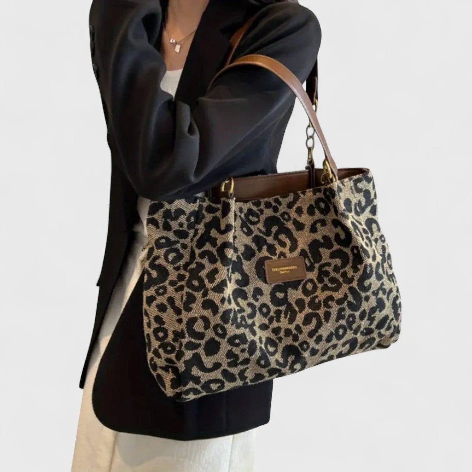 VALERIA - BOLSO CON ELEGANTE ESTAMPADO DE LEOPARDO