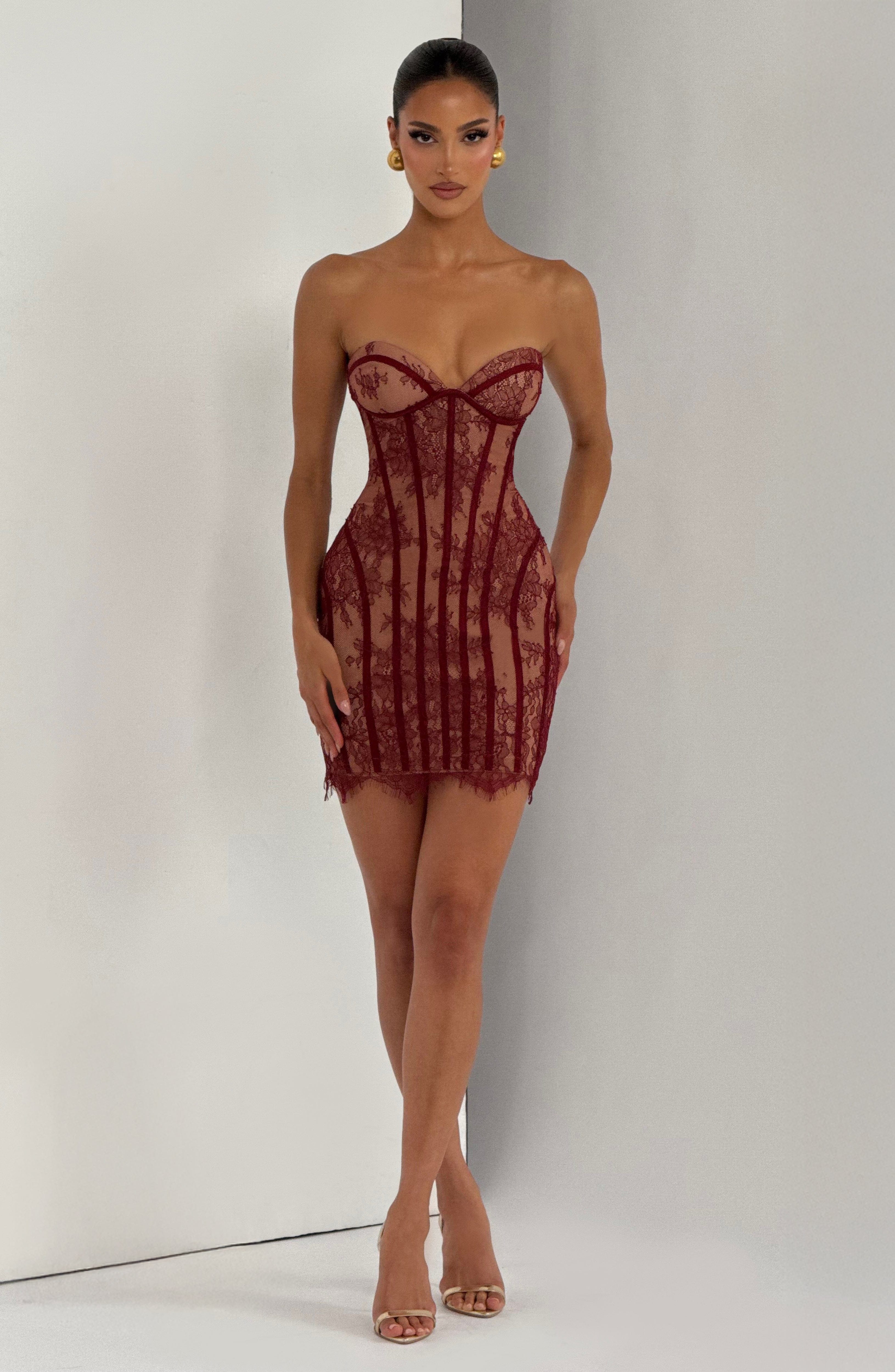 MINI VESTIDO MARA SENSUALIDAD Y CARÁCTER PARA DESTACAR SIN ESFUERZO